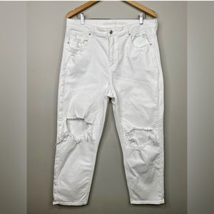 American Eagle White Distressed Jeans